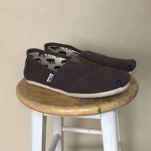 TOMS shoes